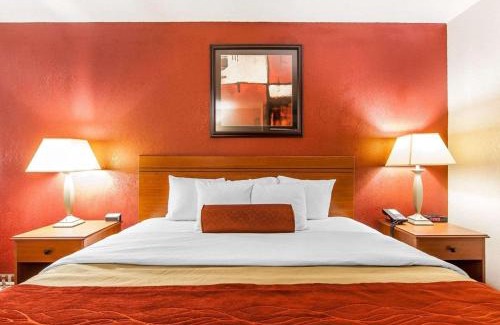 Seaman Hotel | Budget-Friendly Quality Inn with Pool and Pet Amenities