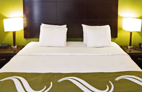 Seymour Hotel | Comfort and Convenience at Quality Inn Seymour I-65