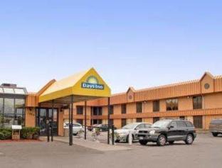 Merriam Park Hotel | Quality Inn St Paul Minneapolis Midway: Family-Friendly Retreat