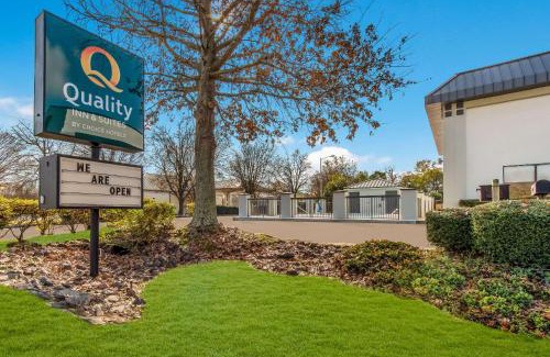 Aiken Hotel | Cozy Quality Inn & Suites: Pet-Friendly and Family-Ready