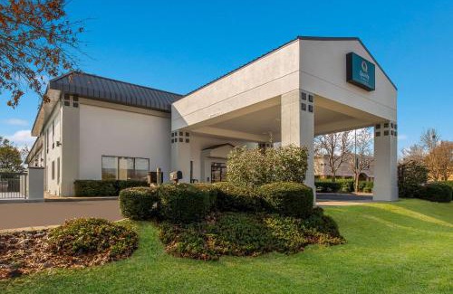 Aiken Hotel | Cozy Quality Inn & Suites: Pet-Friendly and Family-Ready