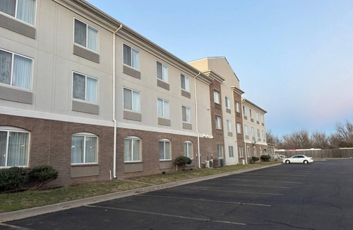 Central Oklahoma City Hotel | Comfortable Stay at Holiday Inn Express Oklahoma City - Bethany