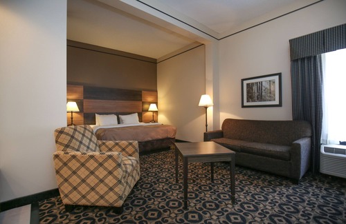 Boone Hotel | Inviting Quality Inn & Suites Boone - Ideal for Travelers
