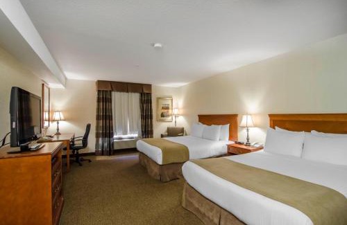 Grande Prairie Hotel | Enjoy Quality Inn & Suites: Family-Friendly with Hot Tub