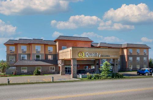Rimbey Hotel | Quality Inn & Suites: Pet-Friendly Beachfront Getaway