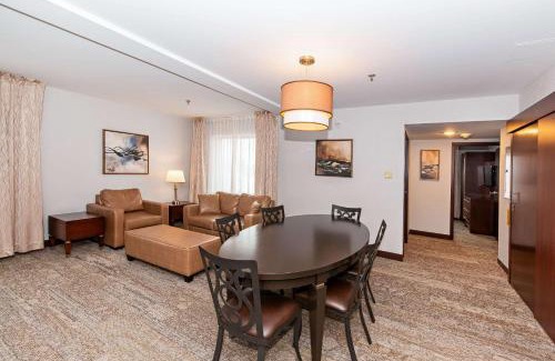 Val-d'Or Hotel | Discover Quality Inn & Suites: Family-Friendly Getaway