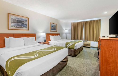 Canon City Hotel | Inviting Quality Inn & Suites in Canon City with Pool