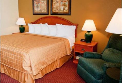 Mount Saint Joseph Hotel | Convenient Quality Inn & Suites Near CVG Airport