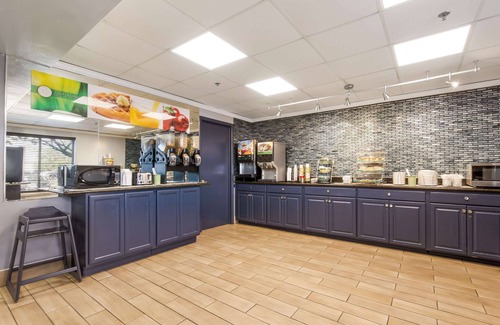 Mount Saint Joseph Hotel | Convenient Quality Inn & Suites Near CVG Airport