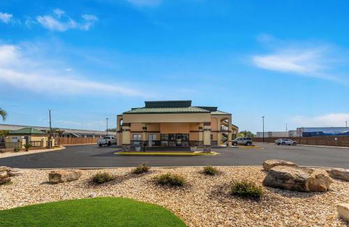 Dublin Hotel | Pet-Friendly Quality Inn & Suites Dublin with Breakfast