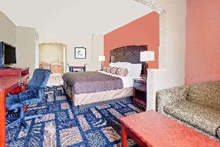 Dumas Hotel | Quality Inn & Suites: Oceanfront Getaway for Families