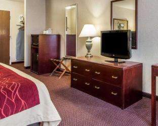 Fort Madison Hotel | Convenient Quality Inn & Suites Fort Madison with Great Amenities