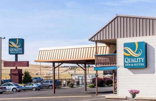 Goldendale Hotel | Discover Quality Inn & Suites Goldendale – Pet Friendly & Pool