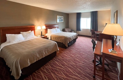 Grants Hotel | Quality Inn & Suites Grants: Family-Friendly Comfort Awaits