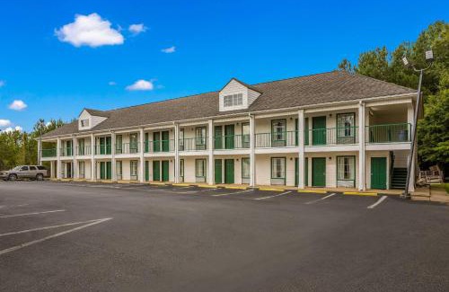 Greensboro Hotel | Comfortable Quality Inn & Suites in Greensboro, Georgia