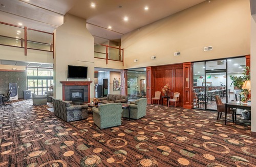 Hannibal Hotel | Comfortable Quality Inn & Suites Hannibal with Great Amenities