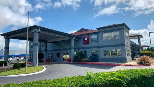Wetmore Hotel | Comfortable Stay at Quality Inn & Suites near Fiesta Texas