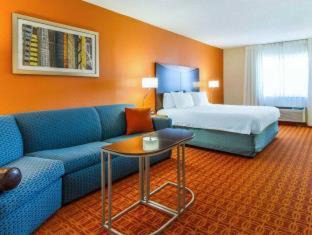 Keokuk Hotel | Inviting Quality Inn & Suites Keokuk North with Pool Access