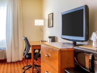 Keokuk Hotel | Inviting Quality Inn & Suites Keokuk North with Pool Access