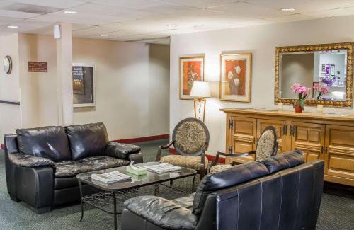 Longview Hotel | Comfortable Quality Inn & Suites Longview with Ocean Views