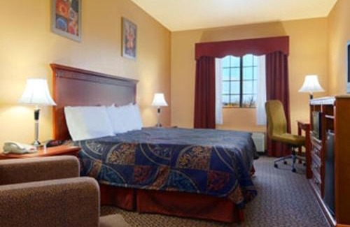 McAlester Hotel | Budget-Friendly Hotel Mcalester with Family & Pet Amenities