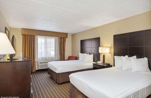 Star City Hotel | Pet-Friendly Quality Inn & Suites Morgantown - Enjoy Breakfast