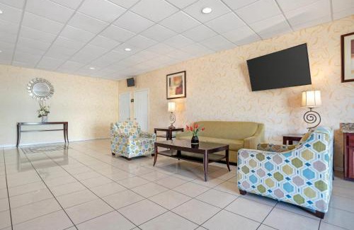 Eufaula Hotel | Comfortable Quality Inn & Suites by Lake Eufaula