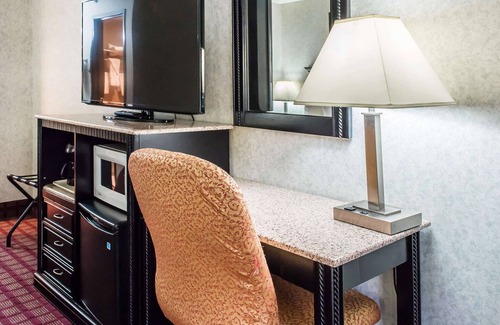 Wildwood Hotel | Convenient Stay at Quality Inn & Suites North with Pool