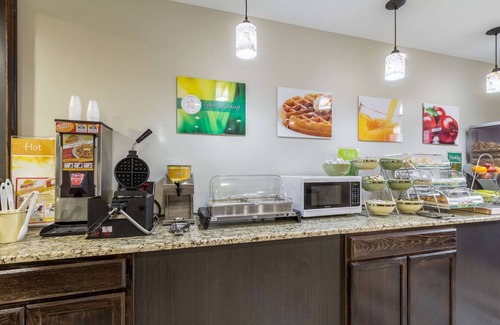 North Lima Hotel | Quality Inn & Suites North Lima: Family-Friendly Comfort