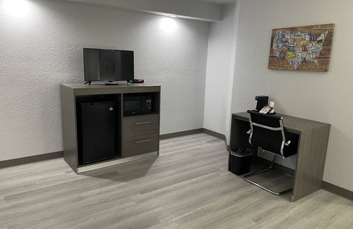 Richardson Hotel | Discover Quality Inn & Suites: Family-Friendly Amenities Await