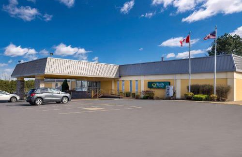 Lindbergh Lawns Hotel | Pet-Friendly Quality Inn & Suites at Syracuse Fairgrounds