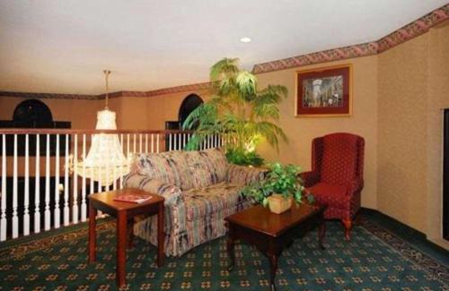 Tarboro Hotel | Convenient Quality Inn & Suites Tarboro with Pool & Hot Tub