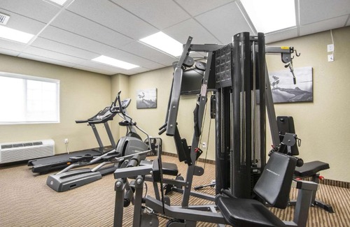 Thompson Hotel | Pet-Friendly Quality Inn & Suites Thompson - 4-Star Comfort