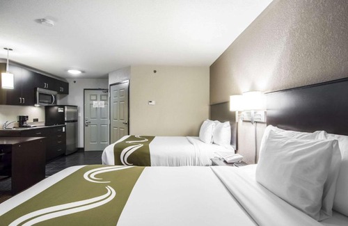 Thompson Hotel | Pet-Friendly Quality Inn & Suites Thompson - 4-Star Comfort