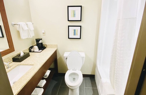 Towanda Hotel | Quality Inn & Suites: Guest Rated 8.8 with Family-Friendly Amenities