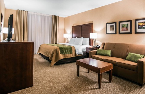Towanda Hotel | Quality Inn & Suites: Guest Rated 8.8 with Family-Friendly Amenities