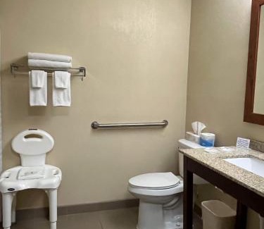 Derrick City Hotel | Family-Friendly Quality Inn & Suites with Pet Amenities