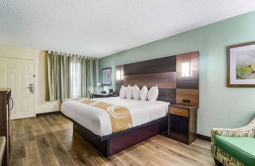 Lake City Hotel | Comfortable Quality Inn & Suites with Family-Friendly Amenities