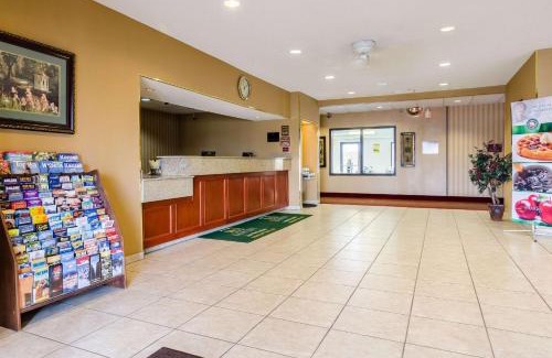 Manhattan Hotel | Pet-Friendly Quality Inn & Suites with Complimentary Breakfast