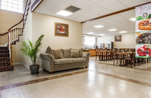 South Portland Hotel | Comfortable Quality Inn & Suites with Spa & Breakfast Options