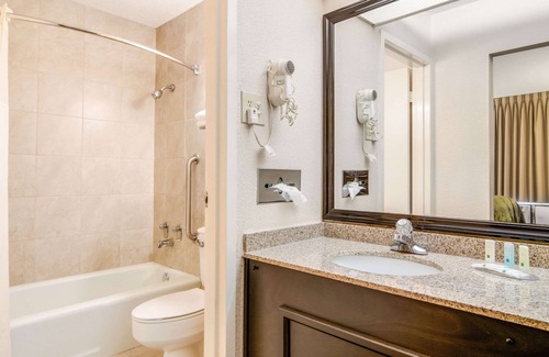 Suwanee Hotel | Comfortable Stay at Quality Inn Suwanee I-85 with Pool & More