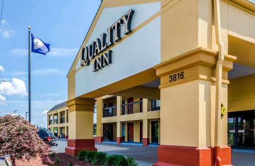 Roanoke Hotel | Welcoming Quality Inn Tanglewood: Pet Friendly & Eco Options