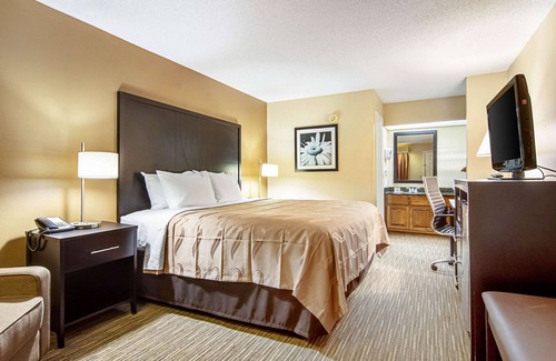 Thomaston Hotel | Comfortable Quality Inn Thomaston with Family-Friendly Amenities
