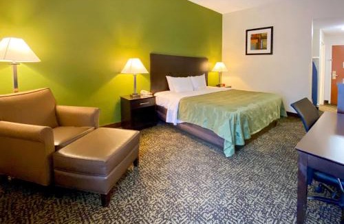 Union Hotel | Guest Rated 10/10 at Quality Inn Union - Pet Friendly Stays
