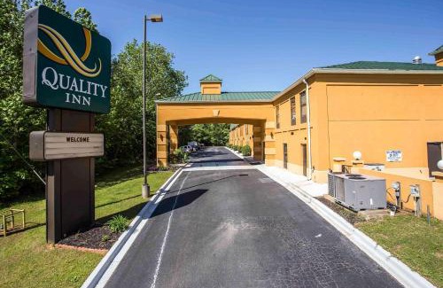Union Hotel | Guest Rated 10/10 at Quality Inn Union - Pet Friendly Stays