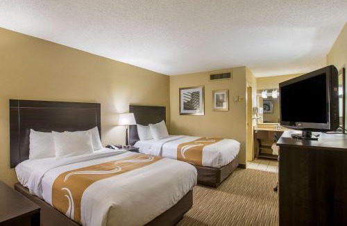Lansing Hotel | Budget-Friendly Quality Inn University Lansing - Pet Friendly Stays