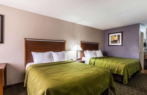San Marcos Hotel | Convenient Quality Inn University with Pool near Downtown