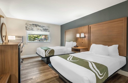 Greenbrier West Hotel | Comfortable Stay at Quality Inn with Restaurant & Breakfast