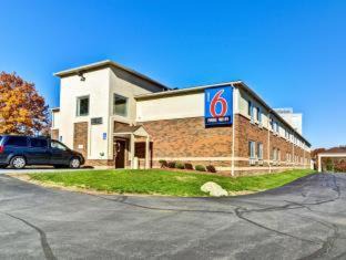Moon Township Hotel | Inviting Quality Inn Coraopolis: Family-Friendly Comfort