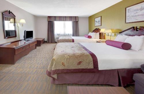 El Reno Hotel | Pet-Friendly Quality Inn with Oceanfront Views